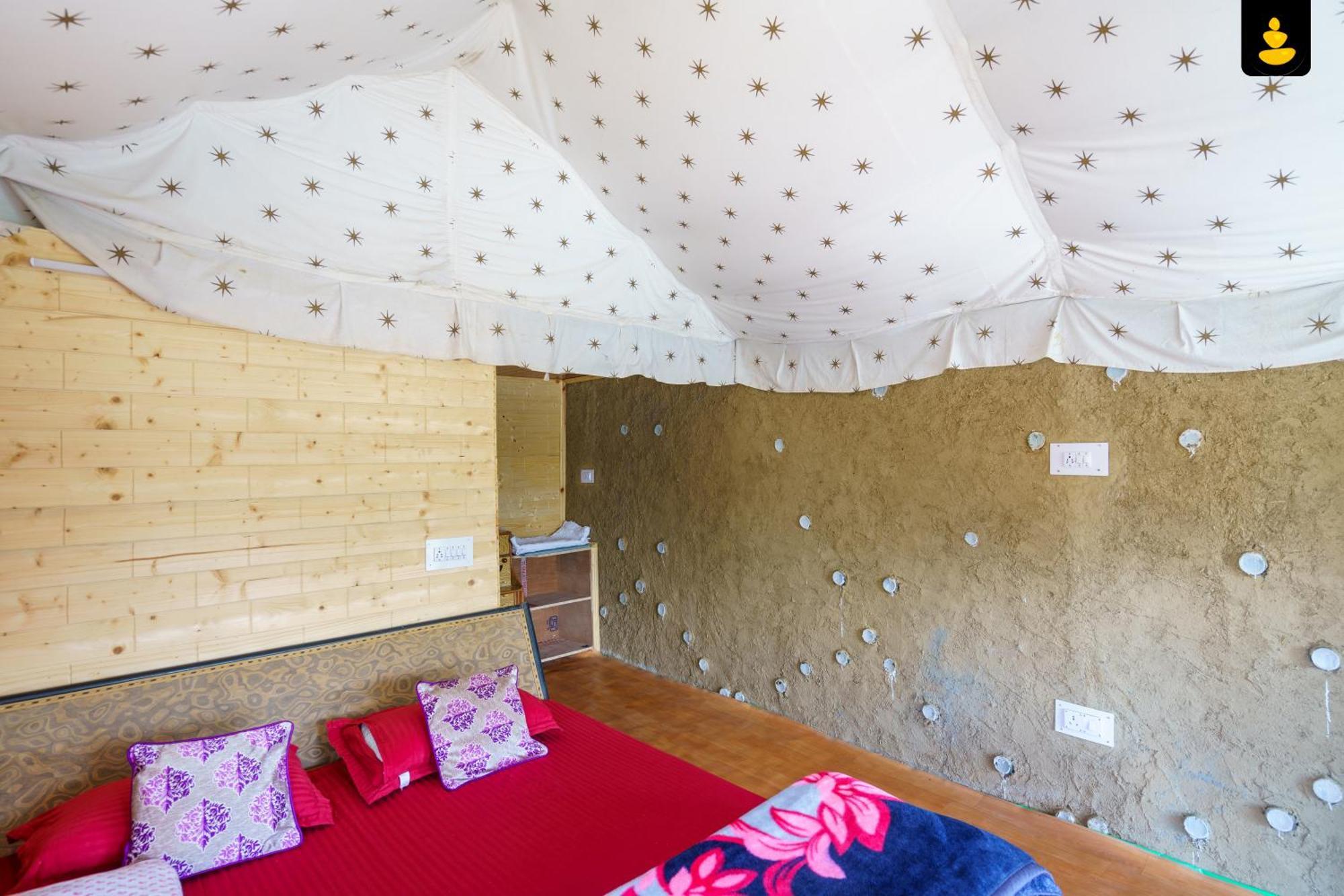 The Monk Campsite By Livingstone Kalpa Esterno foto