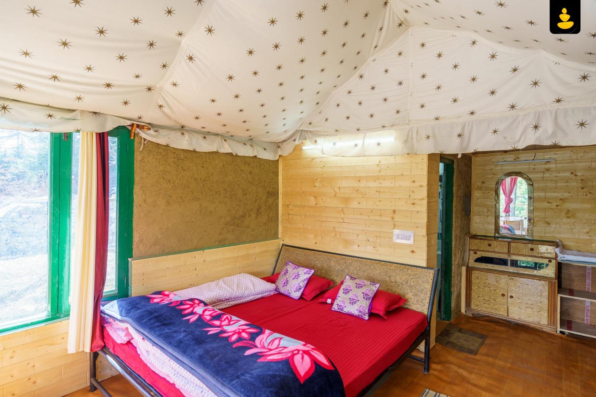 The Monk Campsite By Livingstone Kalpa Esterno foto