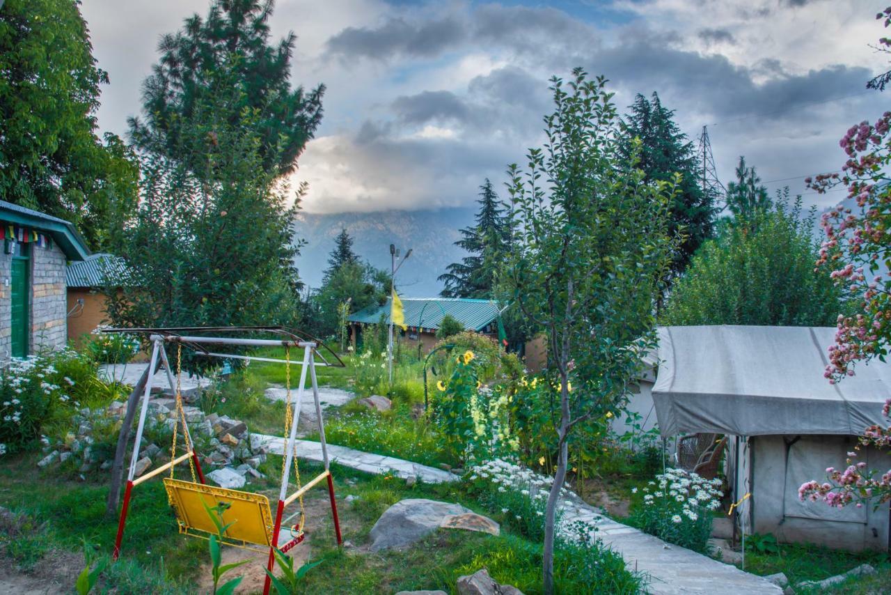 The Monk Campsite By Livingstone Kalpa Esterno foto